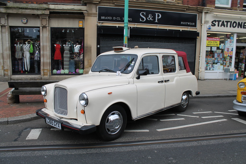 Fairway Taxi L265 GYX Fairway Taxi, Fleetwood Tram Sunda… Flickr