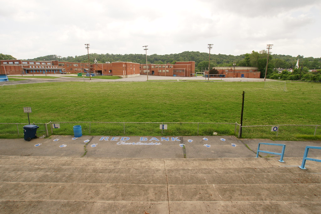DSC00659 Old Red Bank High School campus. These buildings … Flickr
