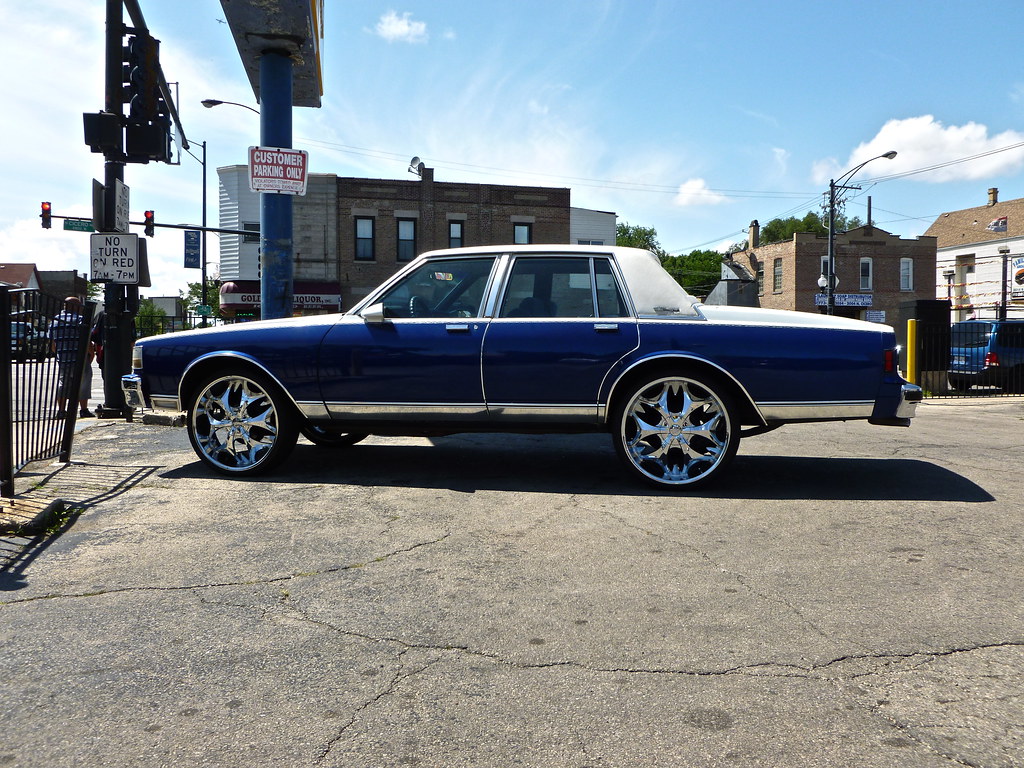 Oldsmobile Brougham for ale on Cicero/Armitage Chicago's Cold War