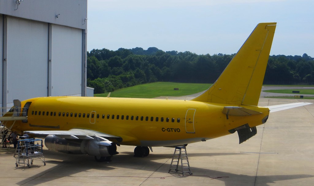 J. & L. Aircraft Leasing 737200 CGTVO Viewed from Smith … Flickr