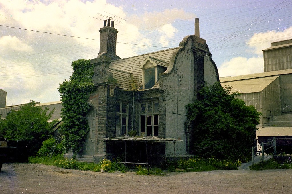 Claydon (Suffolk) station (1), 1975 Claydon was closed to … Flickr
