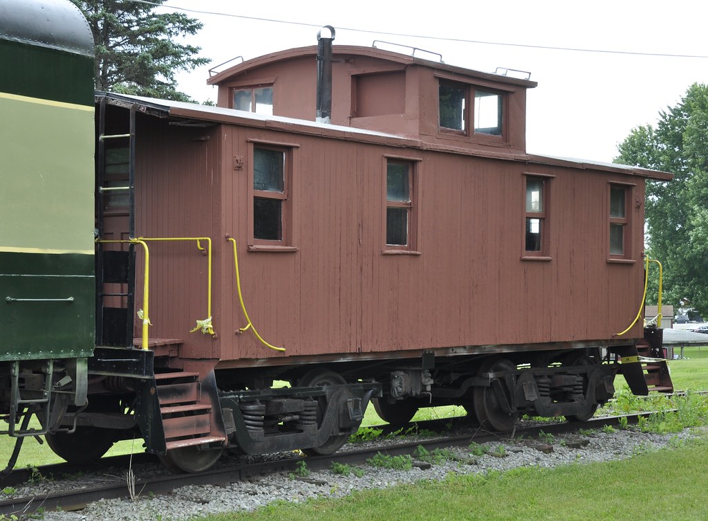 Horseheads, New York (3 of 5) These two cars are located b… Flickr