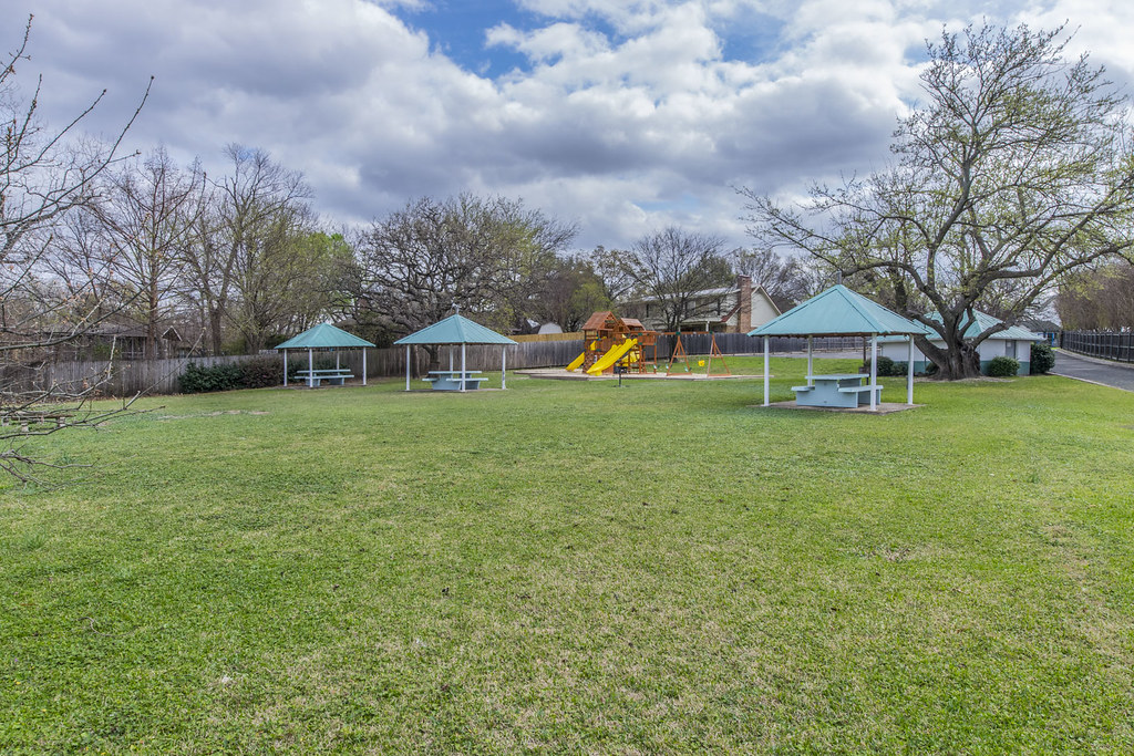 374826 256 TImberlake Dr Azle, TX Brent Eckley Flickr