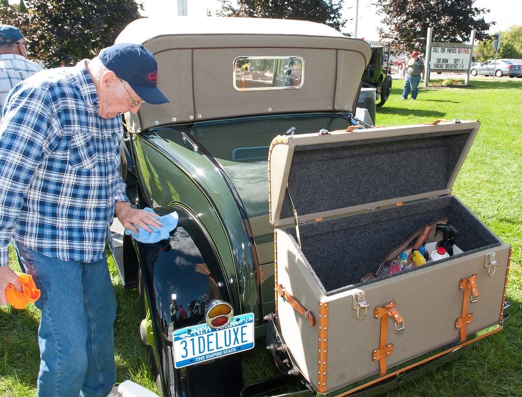 DSC_6444 Wampsville New York Car Show sept 89 2013 Puglisi