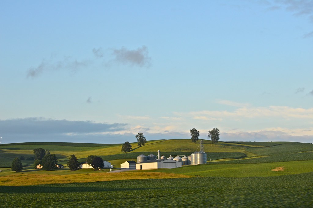 Farm in the hills in Indiana pontla Flickr