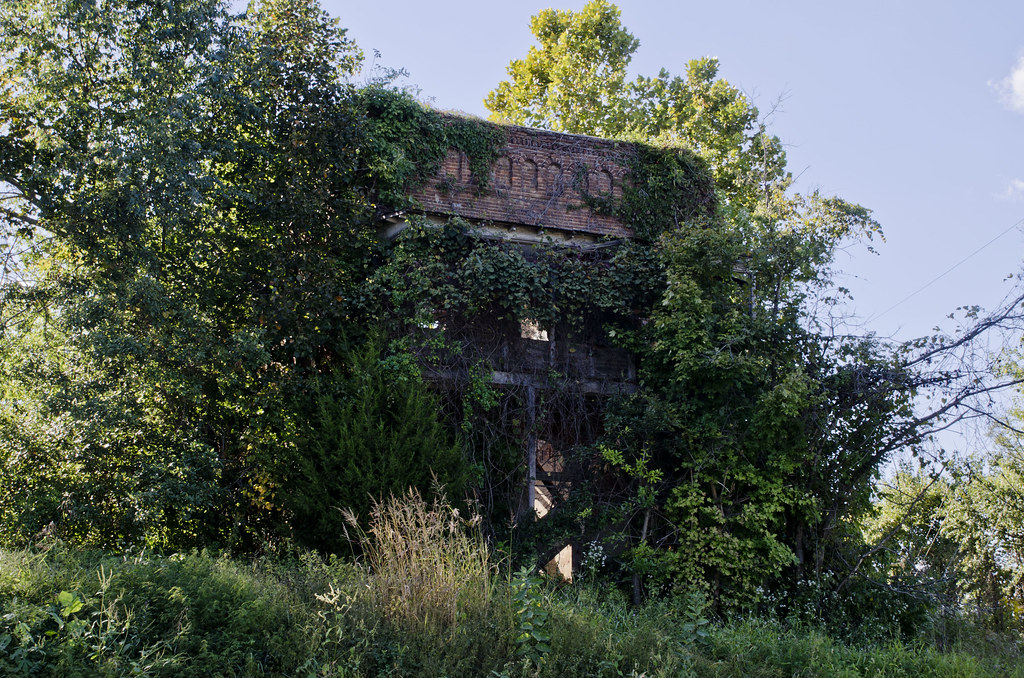 Tunnel Hill Depot Abandoned building along the Tunnel Hill… Flickr