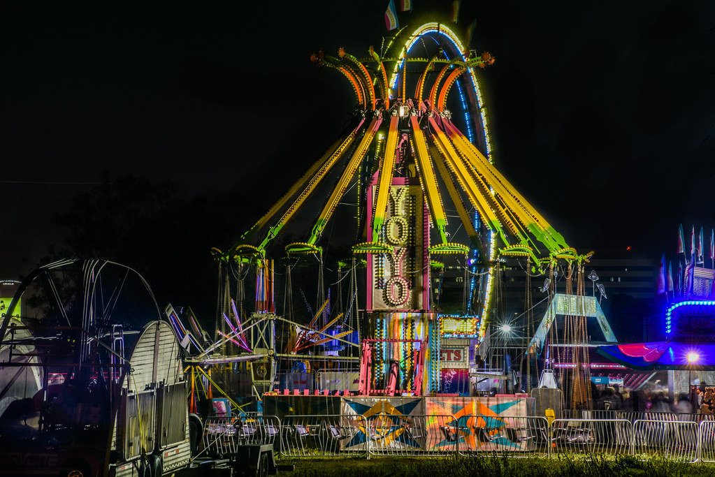 carnival lights out at 11pm curfew traveling ride fair e… Flickr