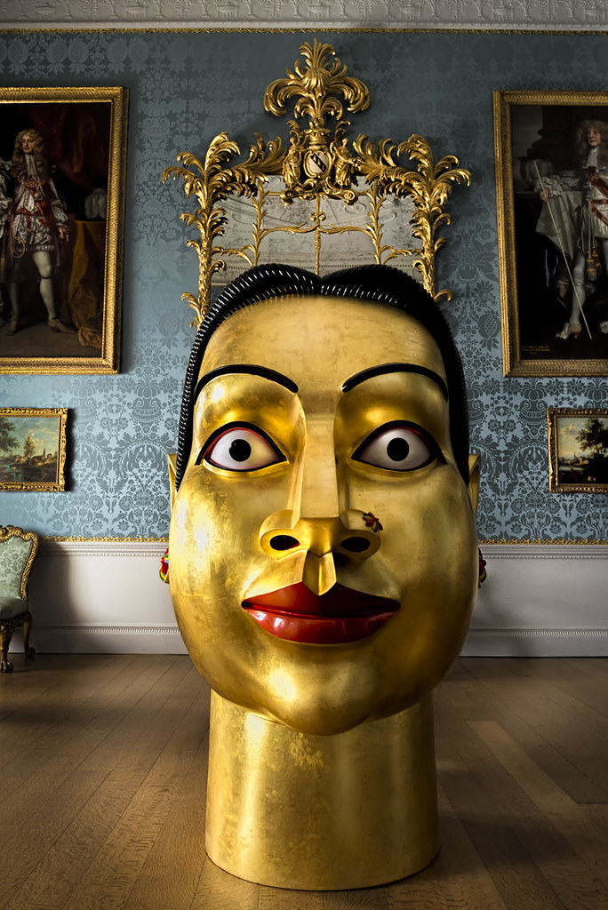 Crowned Heads of England Sculpture by Indian artist Ravind… Flickr