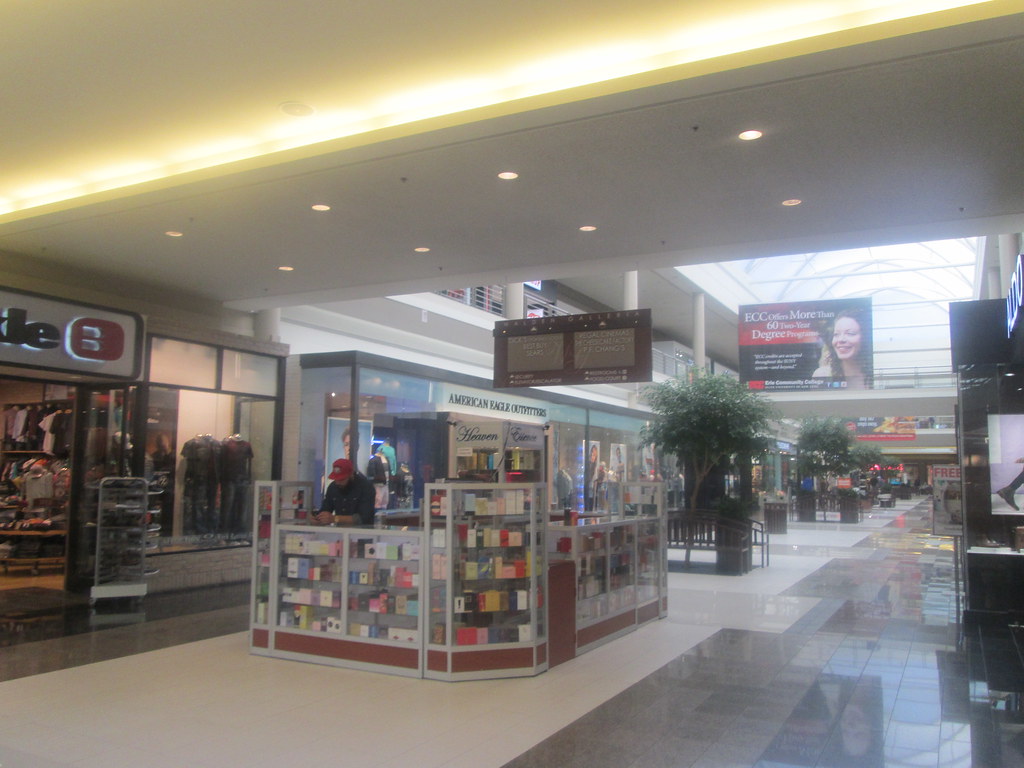 Walden Galleria Cheektowaga, NY. February 2017. … Flickr