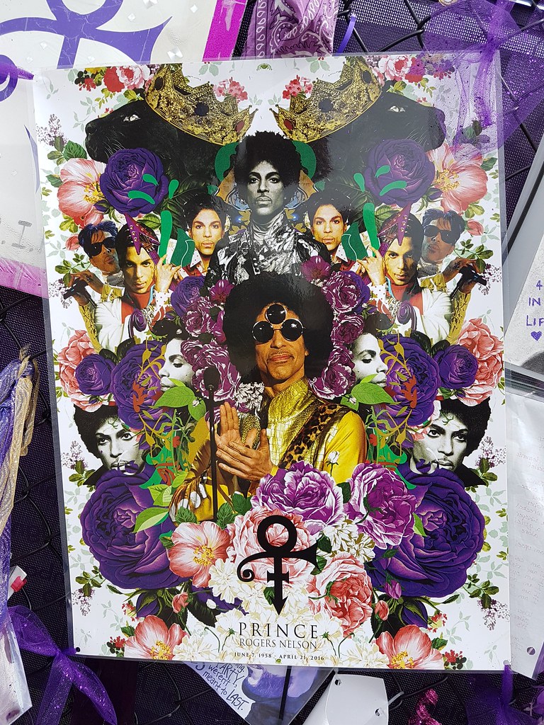 Tribute fence at Paisley Park In the month of April Prince… Flickr