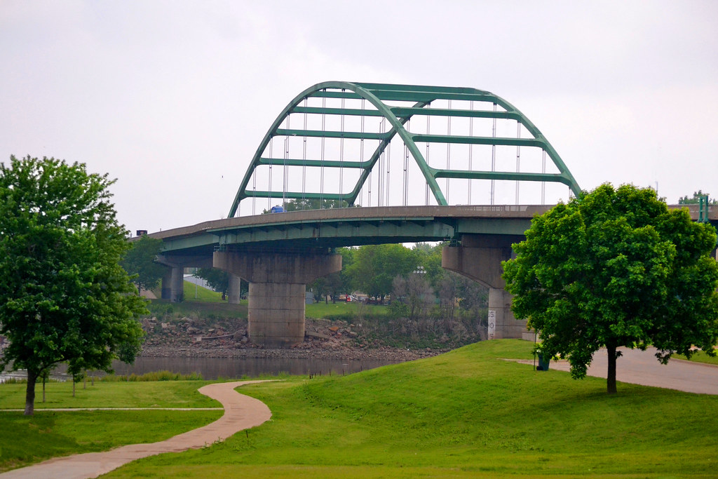 Veterans Memorial Bridge Sioux City, Iowa and South Sioux … Flickr