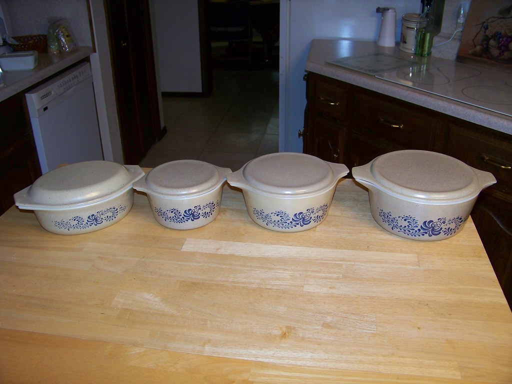 Homestead Casserole Dishes/Lids Flickr