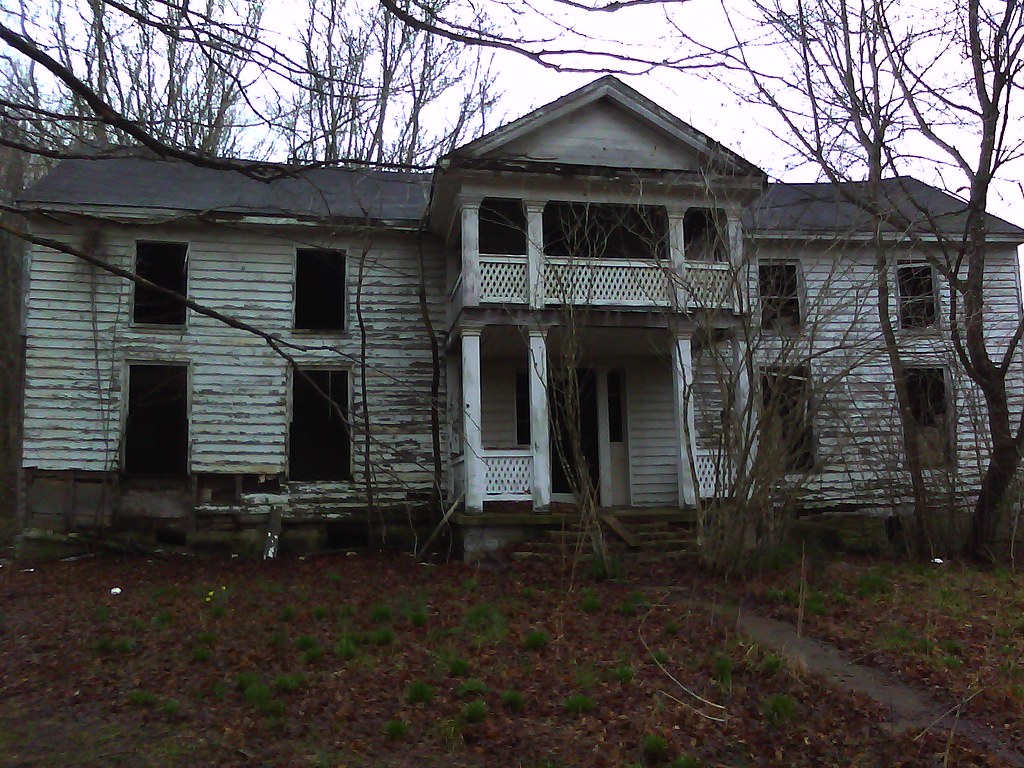 White Oak Manor I have been watching this place slowly det… Flickr