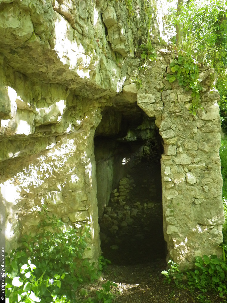 l'Ermitage SaintHonorat une des grottes converties en ora… Flickr