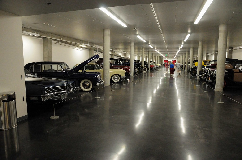 Floor 3 Center Aisle Kevin Laycock Flickr