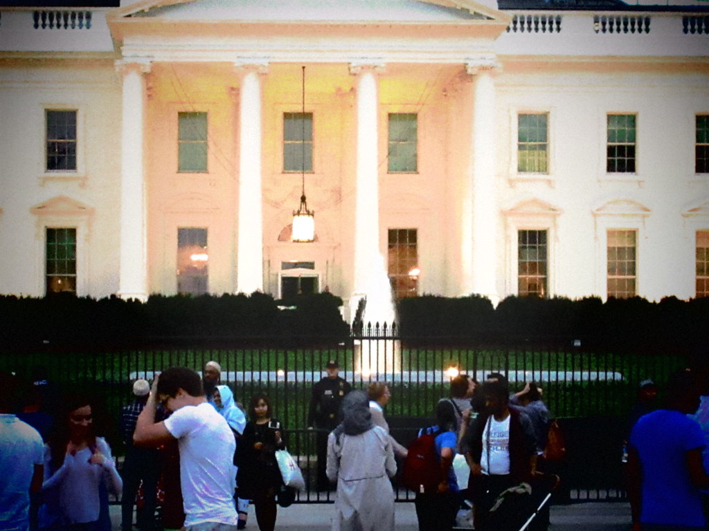 The White House 1600 Pennsylvania Ave NW, Washington, DC 20500 USA a
