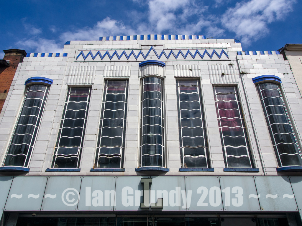 Liverpool deco 4577 Art deco in Liverpool. Built as a chap… Flickr