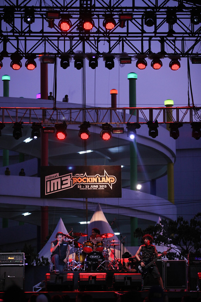 SIKSA KUBUR_prassprasetio_13.jpg SIKSA KUBUR Java Rockin… Flickr