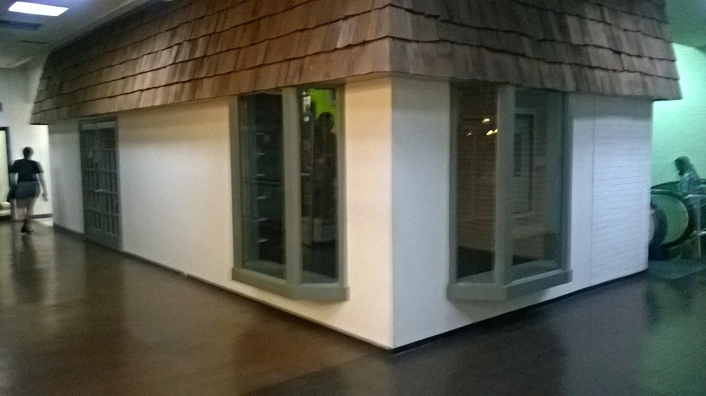 Tower's Shopping Center Roanoke, Virginia Jamie Middleton Flickr