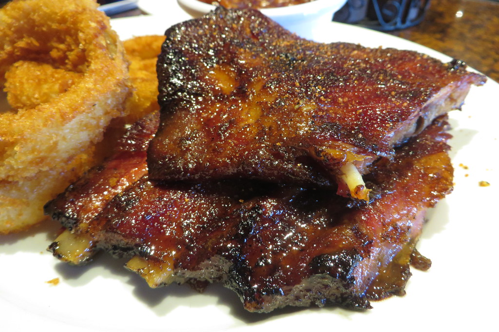 Smokey Bones House slab of St. Louis style ribs from Smoke… Flickr