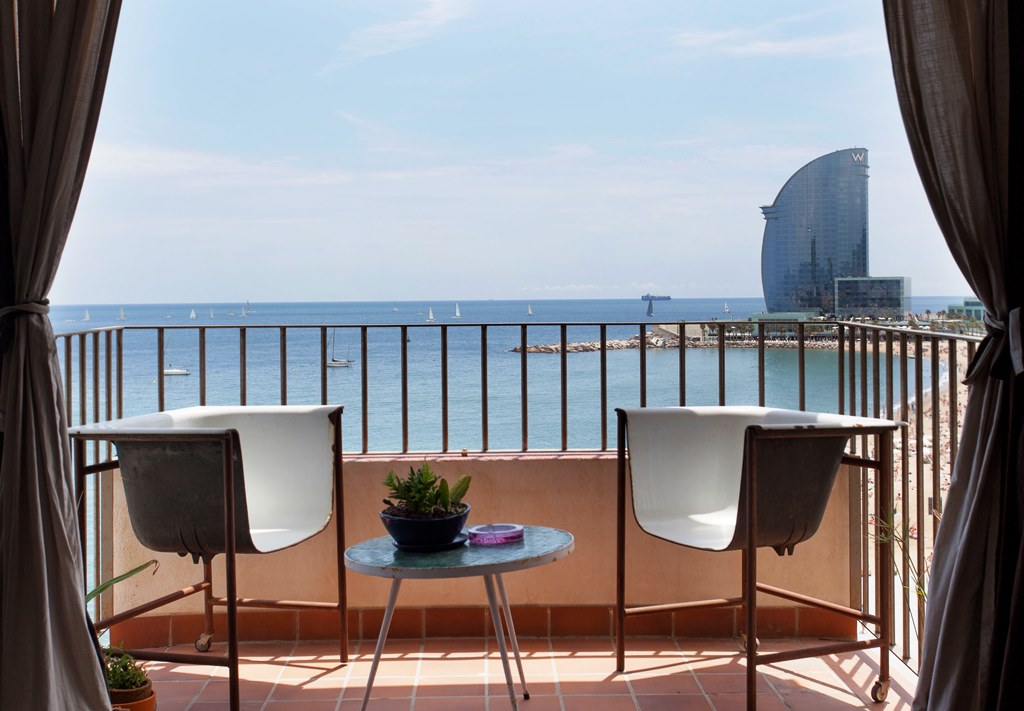 Newly renovated bright and spacious 3bedroom apartment fo… Flickr