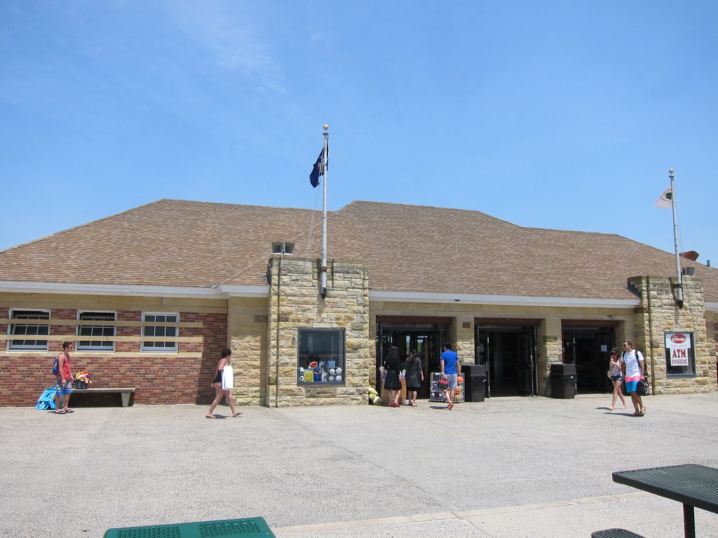 Field 2 Bath House At Jones Beach. Joe Shlabotnik Flickr