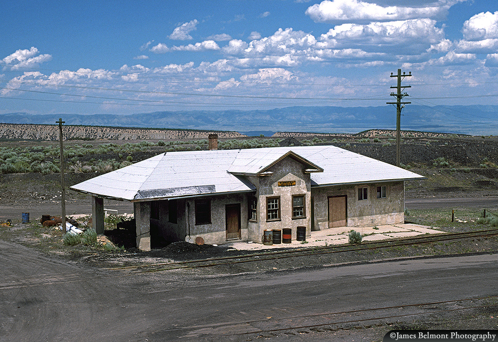 Hiawatha Station Lonely but intact in a once booming rail … Flickr