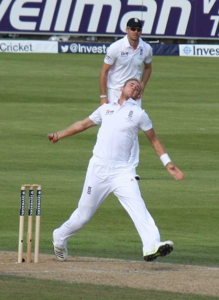 Stuart Broad bowling in the Ashes Ashes 2013, 3rd Test, Da… Flickr