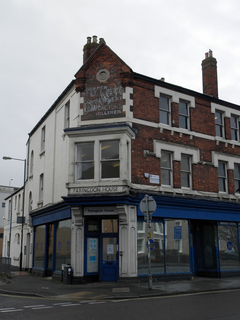 Faringdon House, Faringdon Road, Swindon Natalie Ainscough Flickr