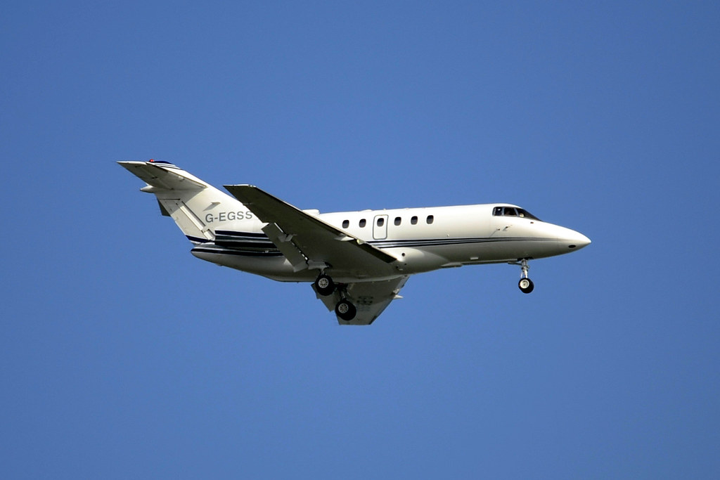 GEGSS Hawker 800XP Approach Cardiff Airport KeithM3 Flickr
