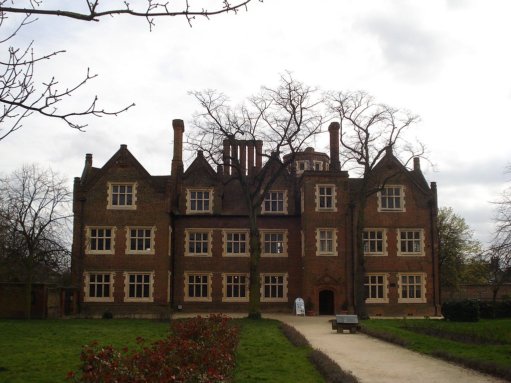 Eastbury Manor House Near the end of AZ Walk 26. Kake Flickr