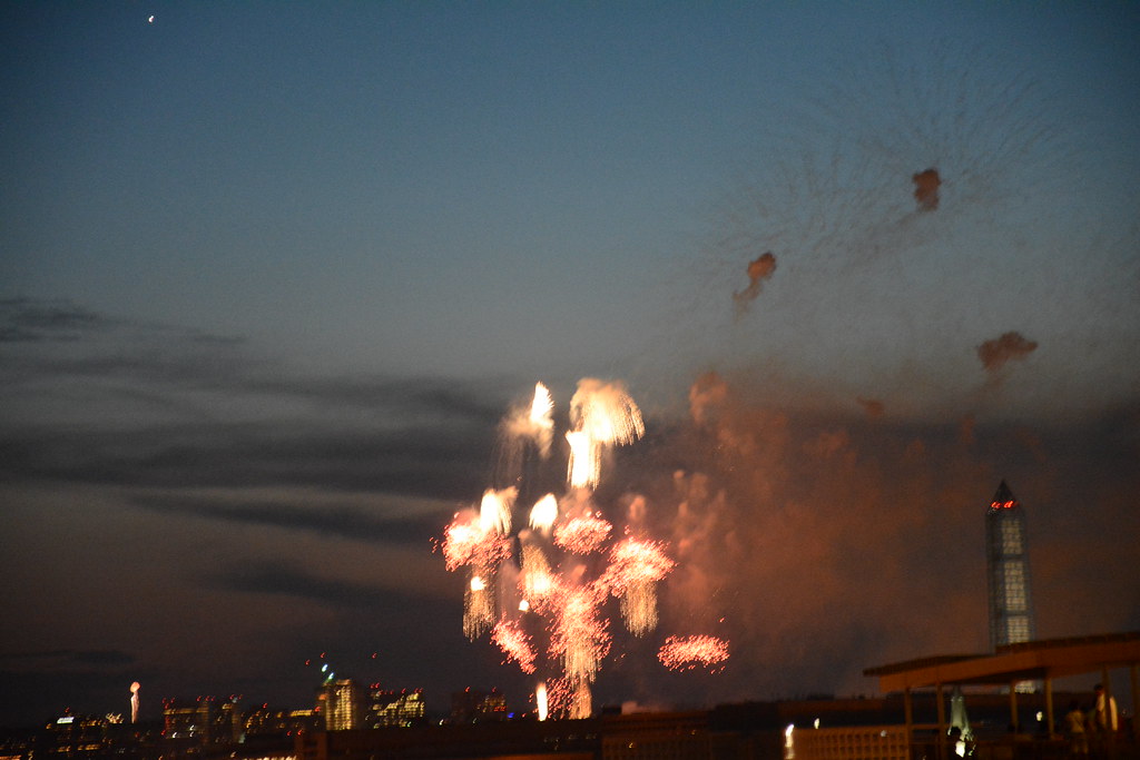 DSC_1445 Independence Day 2013 fireworks from roof B Dunlap Flickr