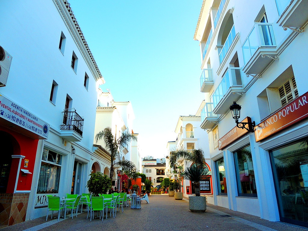 Castillo de la Duquesa (Málaga) El Castillo de la Duquesa … Flickr
