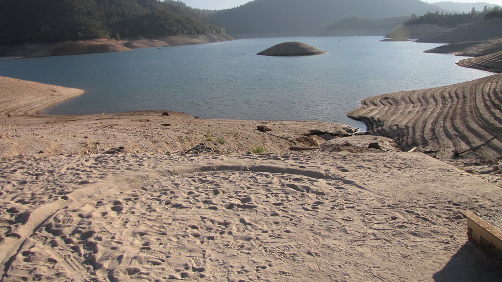 Lake Oroville Very low water level at Lake Oroville. Bob n Renee