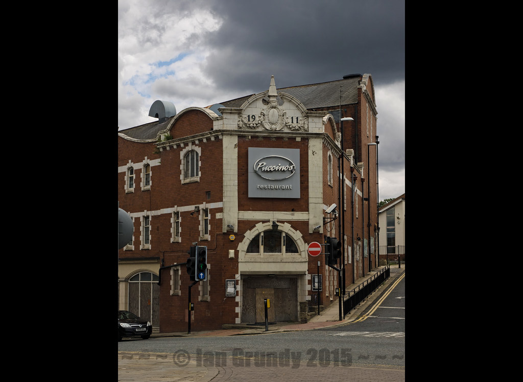 New Pavilion 4609 New Pavilion Theatre, Morley. Many origi… Flickr