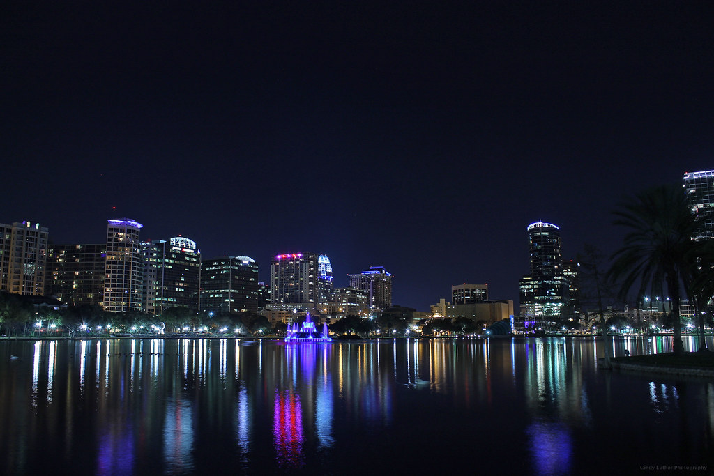 "Downtown Orlando" Downtown Orlando lights up Lake Eola, w… Flickr