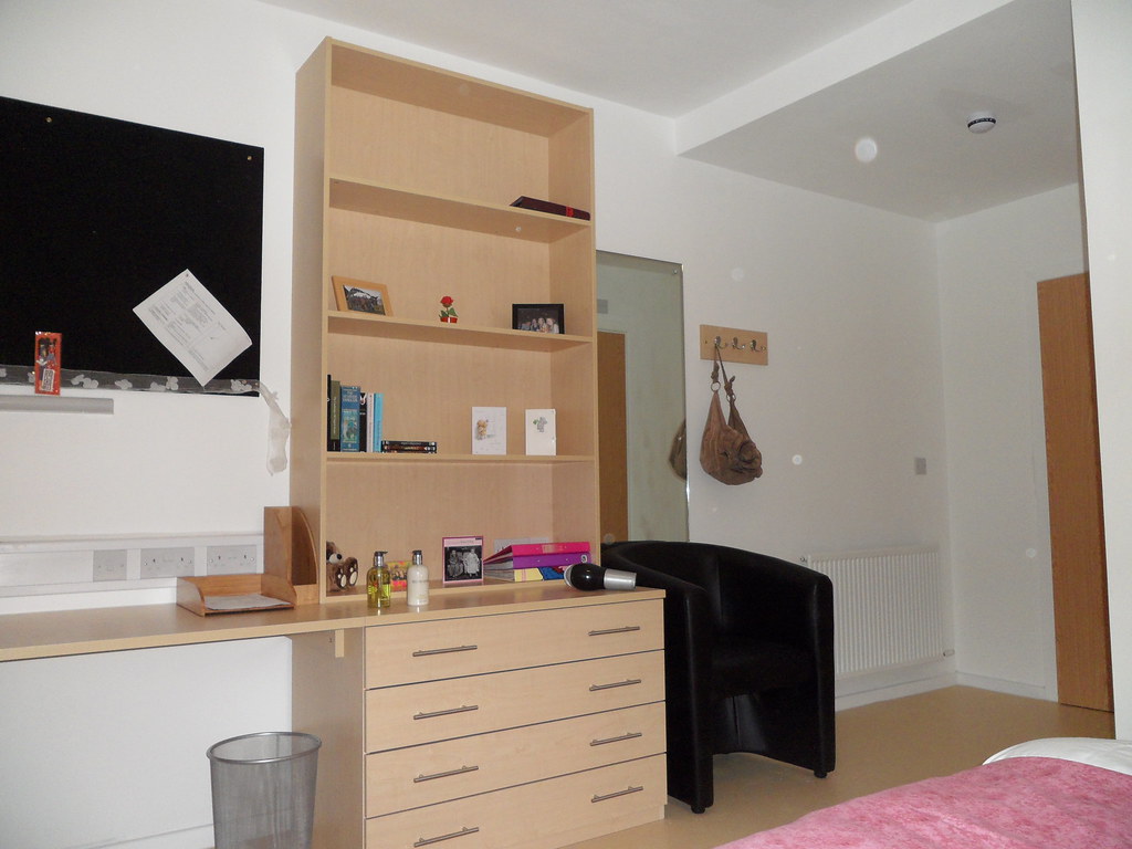 Nixon Court and Freemen's Common Nixon Court Bedroom University of