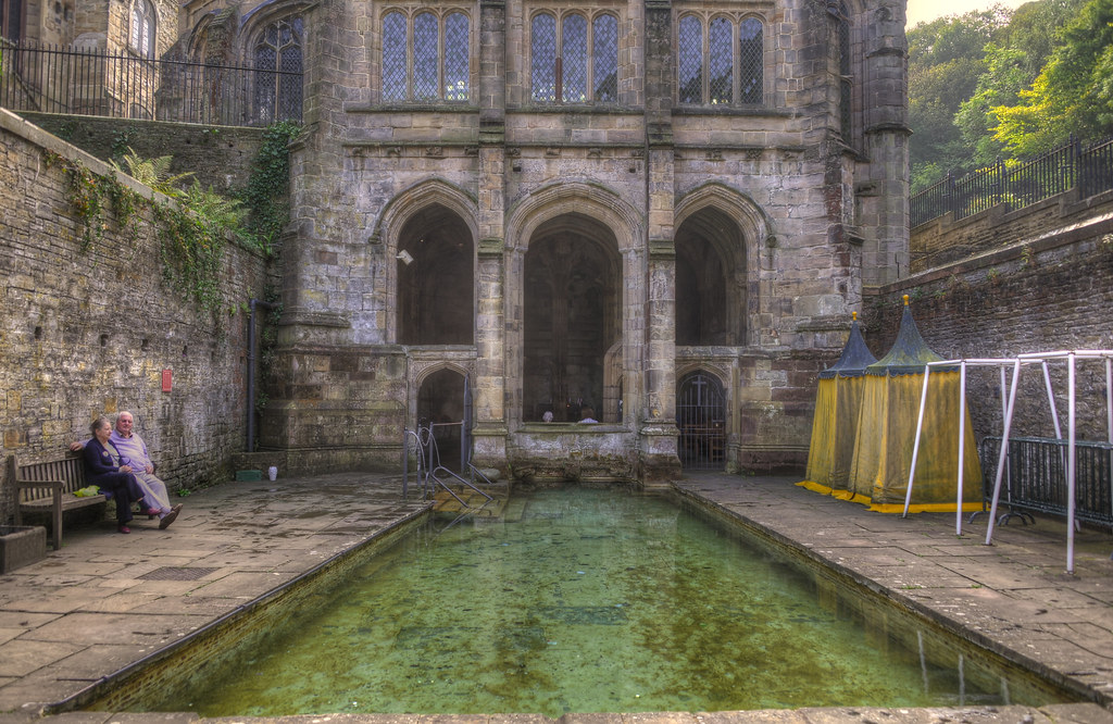 St. Winifred's Well The famous holy well of St. Winifred i… Flickr