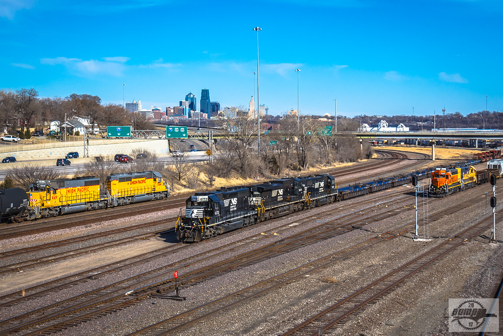 UP Armourdale Yard at Kansas City, KS It's standard cab ce… Flickr