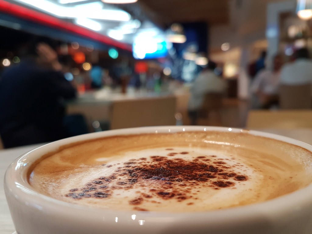 © Cup of Cappuccino Dubai Airport Coffee Tasse Kaffee Fl… Flickr