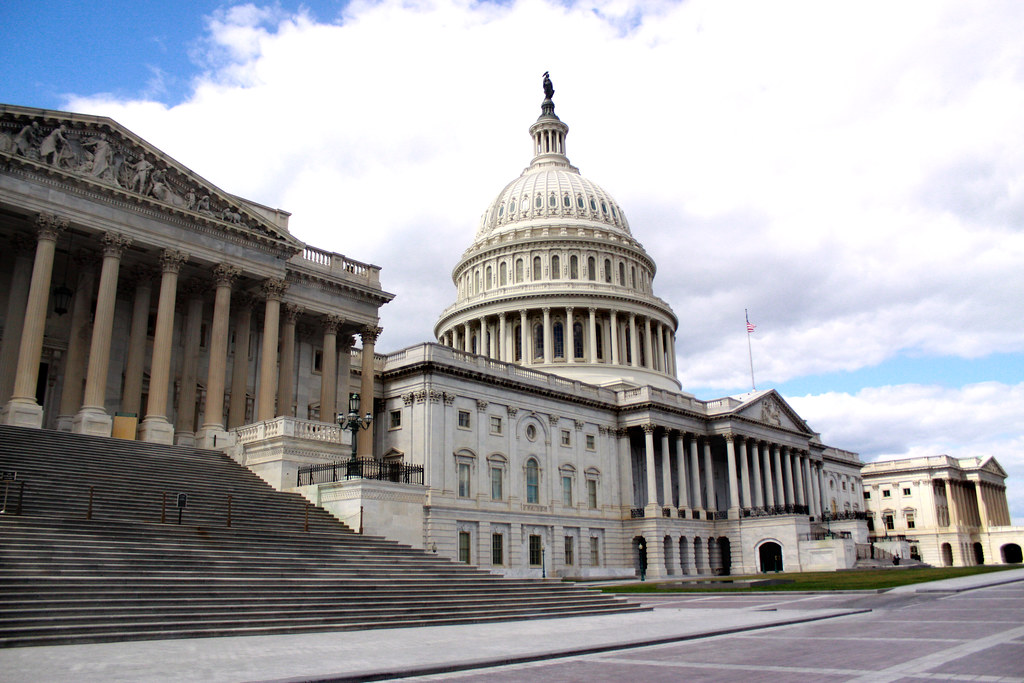 U.S. Capitol building The United States Capitol building i… Flickr