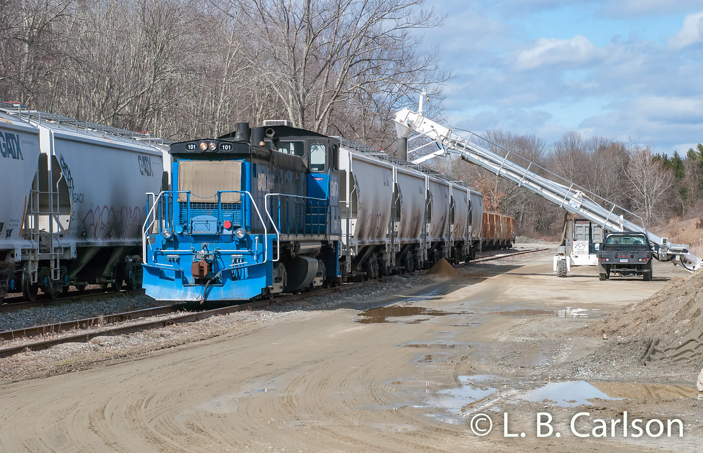 Working the Stone Plant Rawson Materials' leased SW1500, G… Flickr