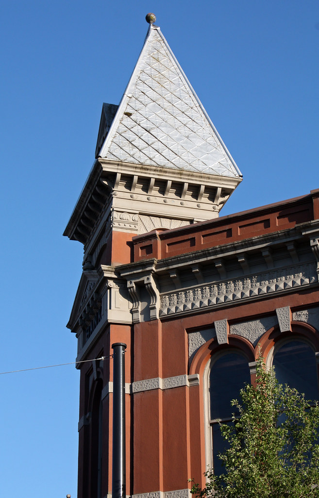 Independence Bank Building, Independence Oregon. July 19 2… Flickr