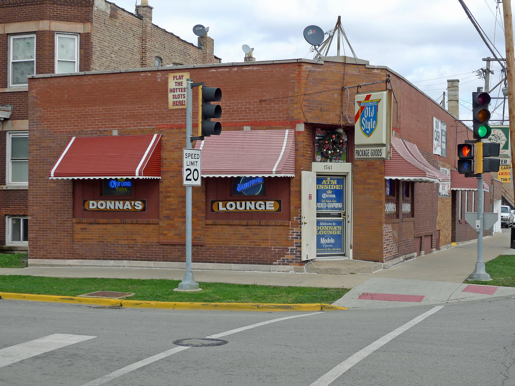 play the hottest slots here (Donna's Lounge) NE corner of … Flickr