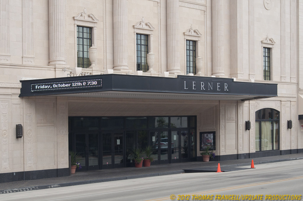 DSC_0710_686p Downtown Elkhart on Main Street, the newly r… Flickr
