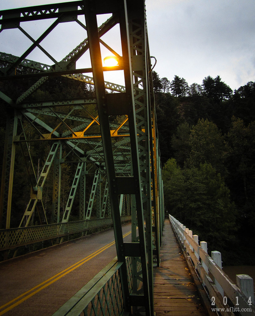 On the Sandy River Bridge (2012) Troutdale, Oregon. Octobe… Flickr