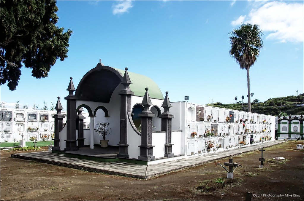 Villa de Mazo (La Palma) cemetery Mike Bing Flickr