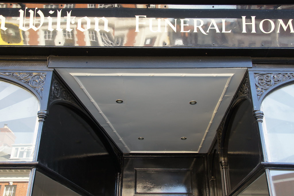 Brian Wilton Funeral Home, 7 Southbourne Grove, West South… Flickr
