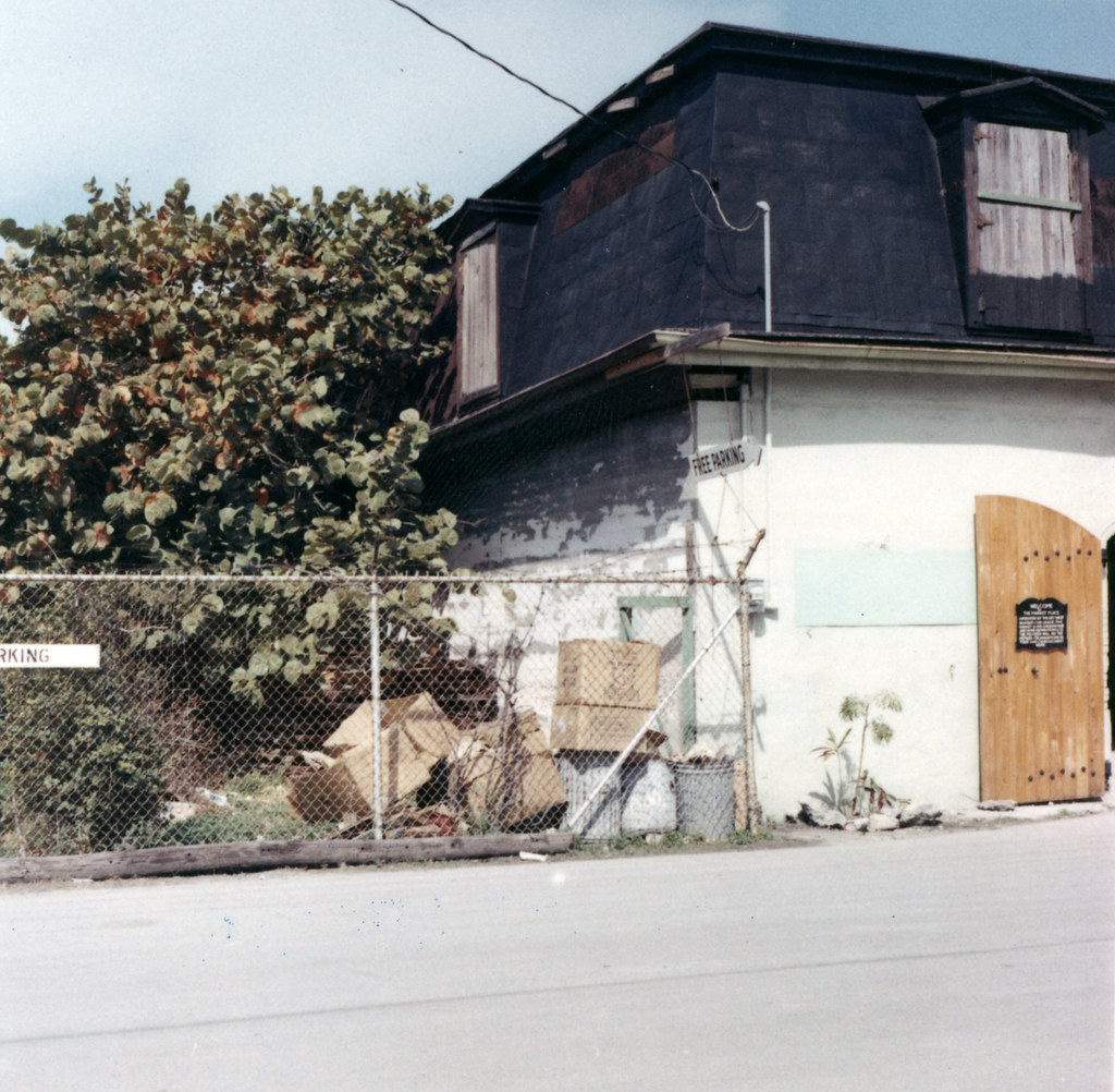 MM0006888x A series of photos of Mallory Square before re… Flickr