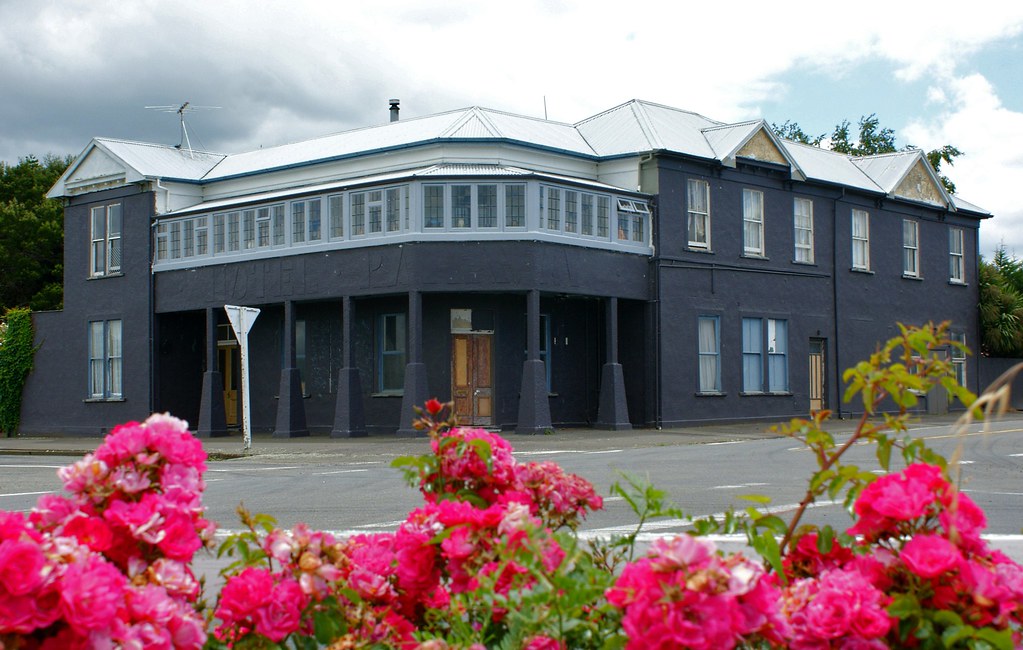 Woodville Railway Hotel (1) Corner of Station and McLean … Flickr